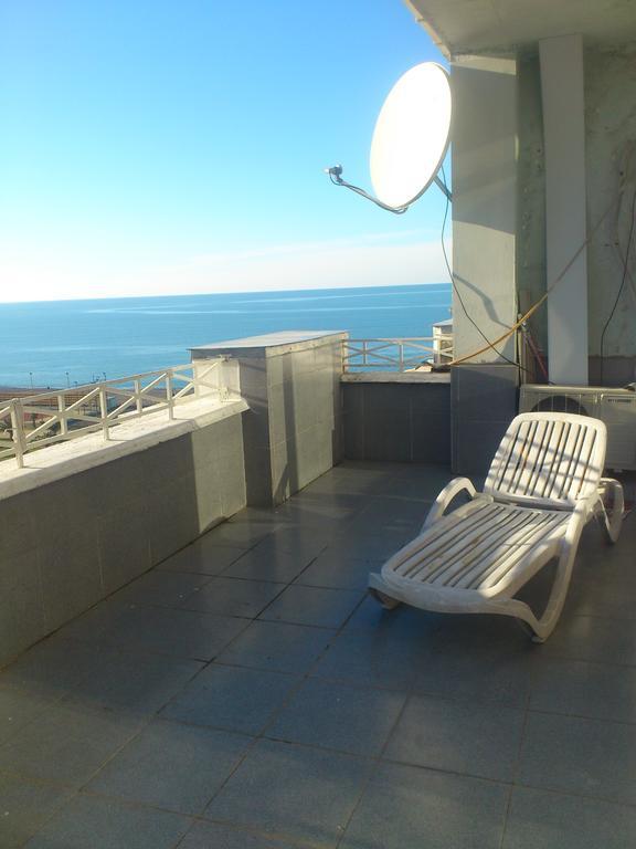 Apartment Miracle Batumi Exteriör bild