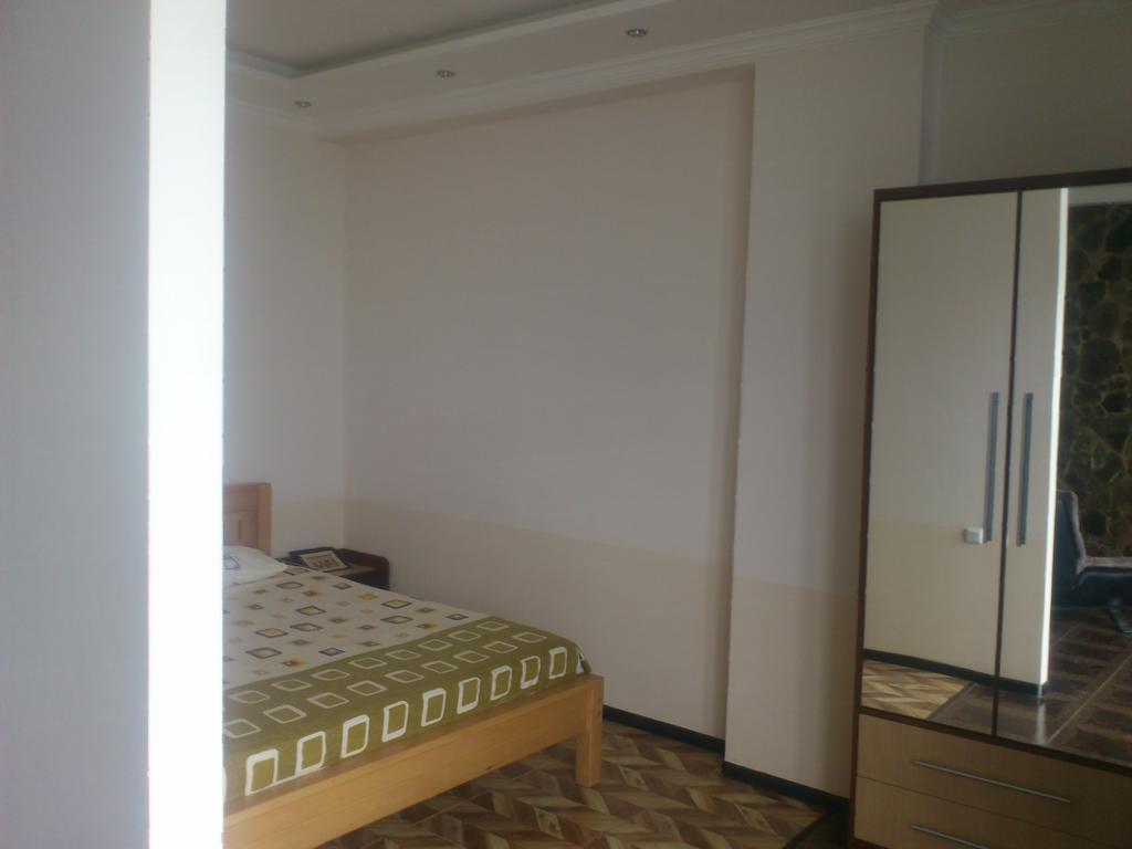 Apartment Miracle Batumi Exteriör bild