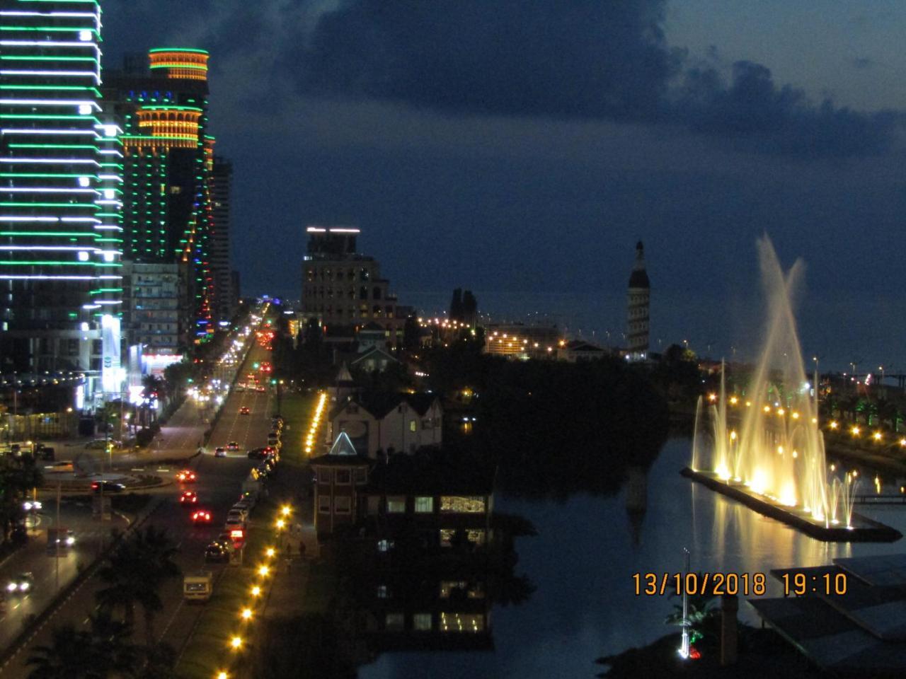 Apartment Miracle Batumi Exteriör bild