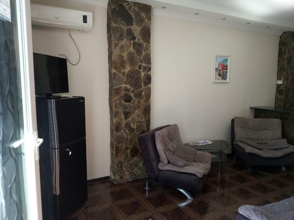 Apartment Miracle Batumi Exteriör bild